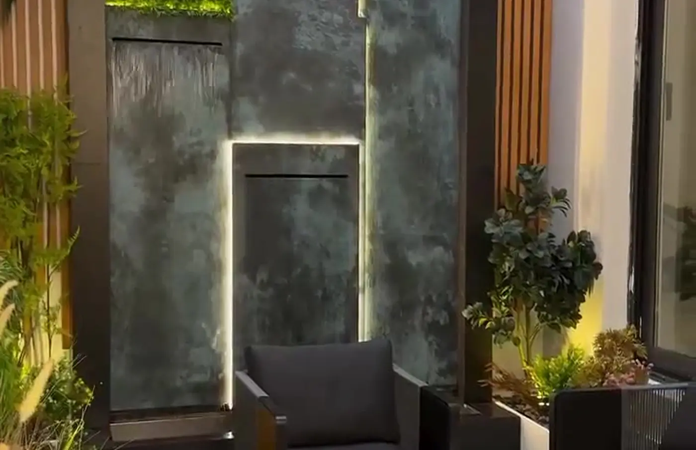 Vertical garden lounge project